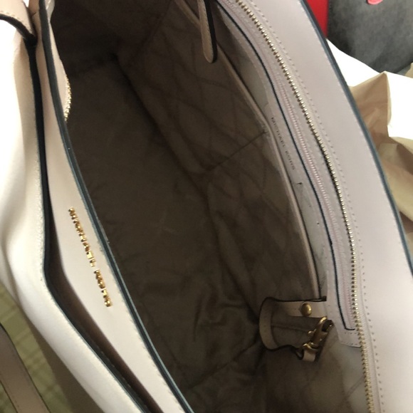 Michael Kors - Picture 2 of 4